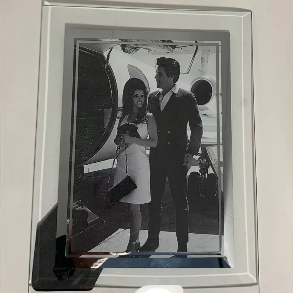Elvis And Priscilla Photo